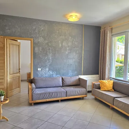 Seaside Timber Plazhi San Pietro