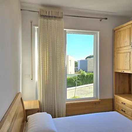 Seaside Timber Apartment Plazhi San Pietro