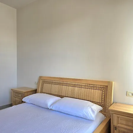 Seaside Timber * Plazhi San Pietro