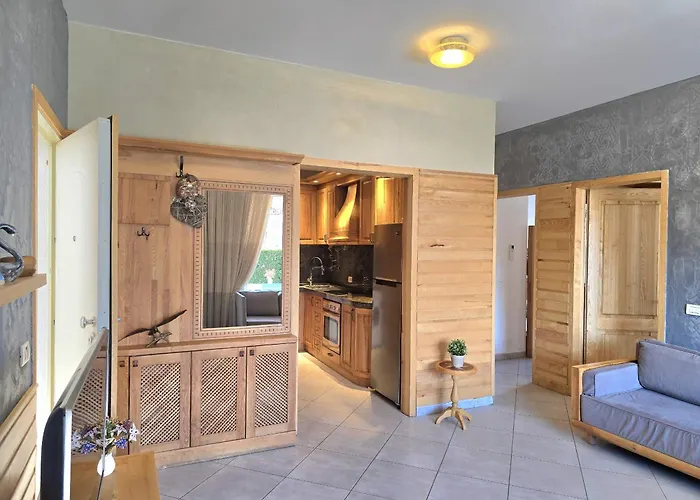 Seaside Timber Daire